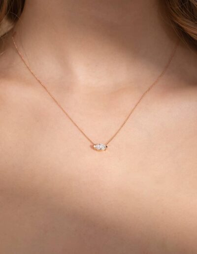 Collana punto luce taglio marquise